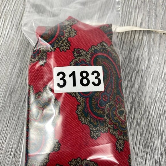 Hanover St. Tie Works Neck Tie Mens 3.5" x 58.5" Red 100% Silk Paisley Design - Picture 5 of 5
